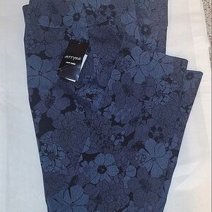 ATTYRE Blue Floral Slim Leg Pull On Stretch Pants Size 14 NWT